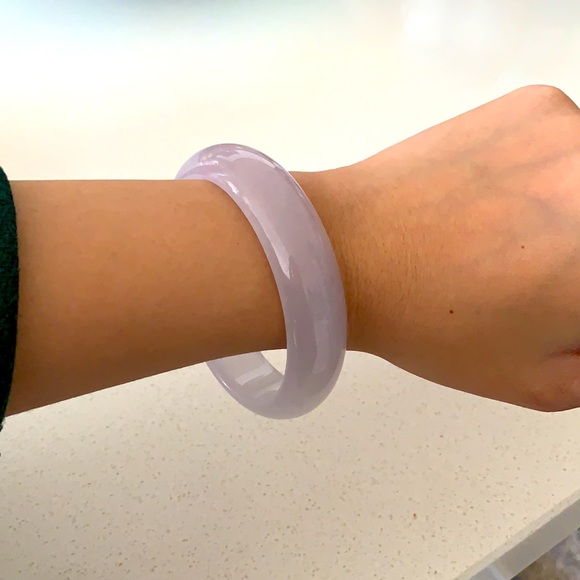 Lavender Glass Bracelet - Picture 2 of 3